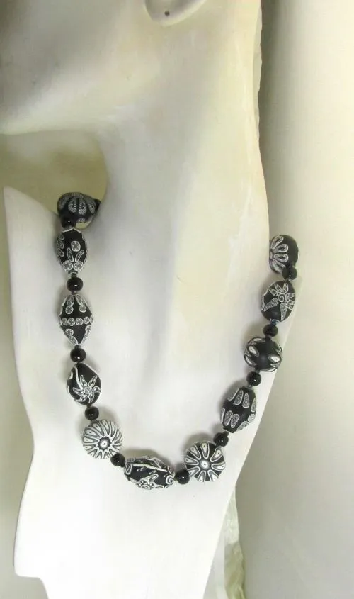 Black and White Handmade Fair Trade Bead Necklace Samunnat