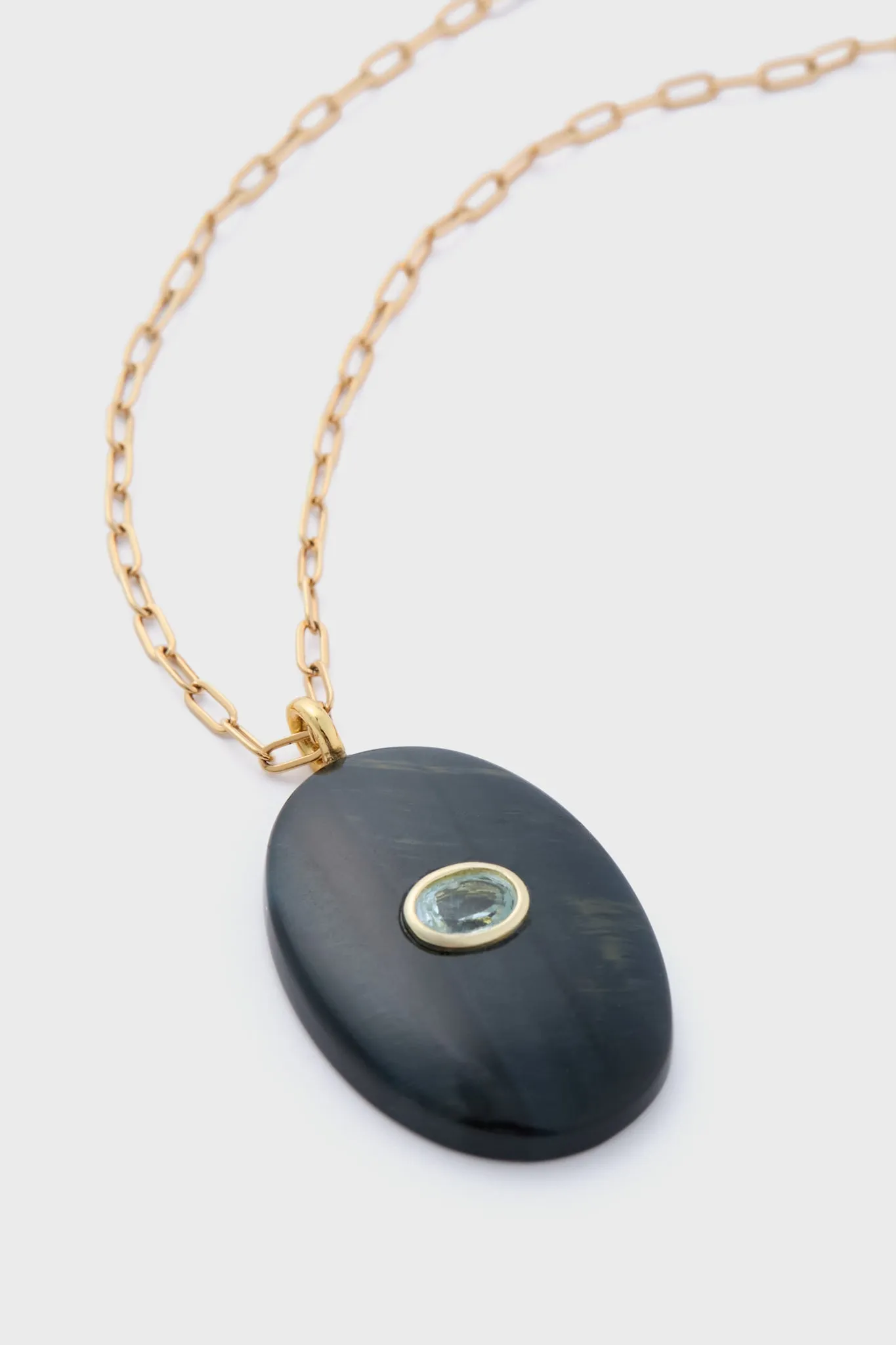 Black Tigre Pendant Necklace