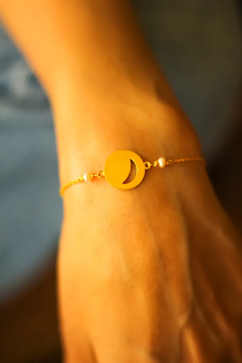 Crescent Tsuki Bracelet (Gold-Plated)