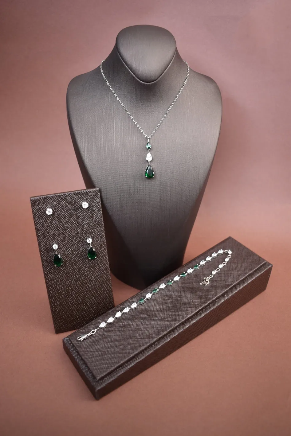 DALA-EMERALD Simulated Diamond Jewelry Set