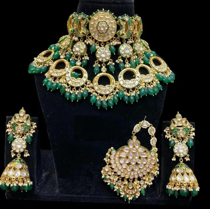 Emerald Radiance: Luxurious Gold-Plated Jewelry Collection