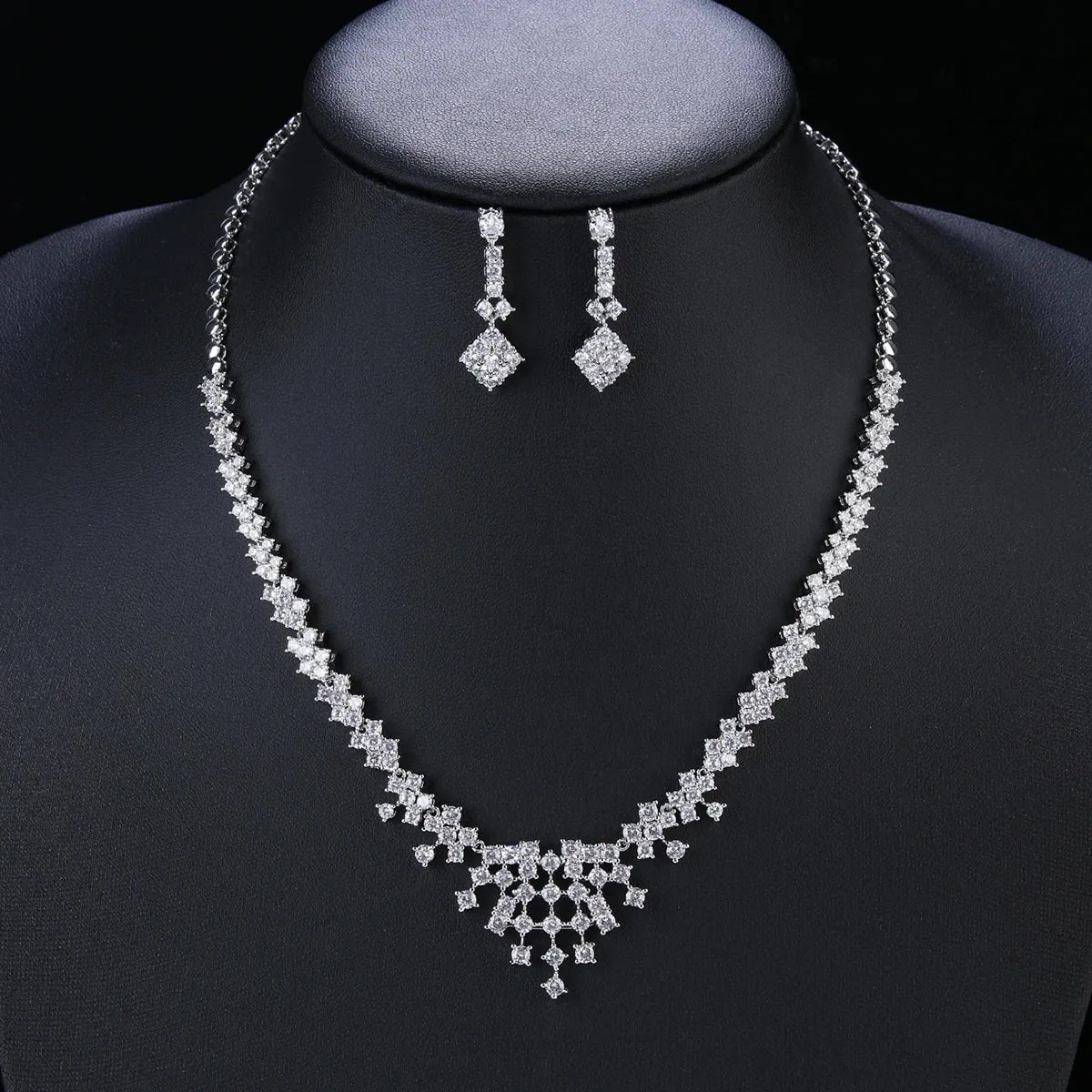 Fashion Simple Crystal Cubic Zirconia Drop Earrings Necklace Set For Women Jewelry Bridal Wedding Accessories CN10750