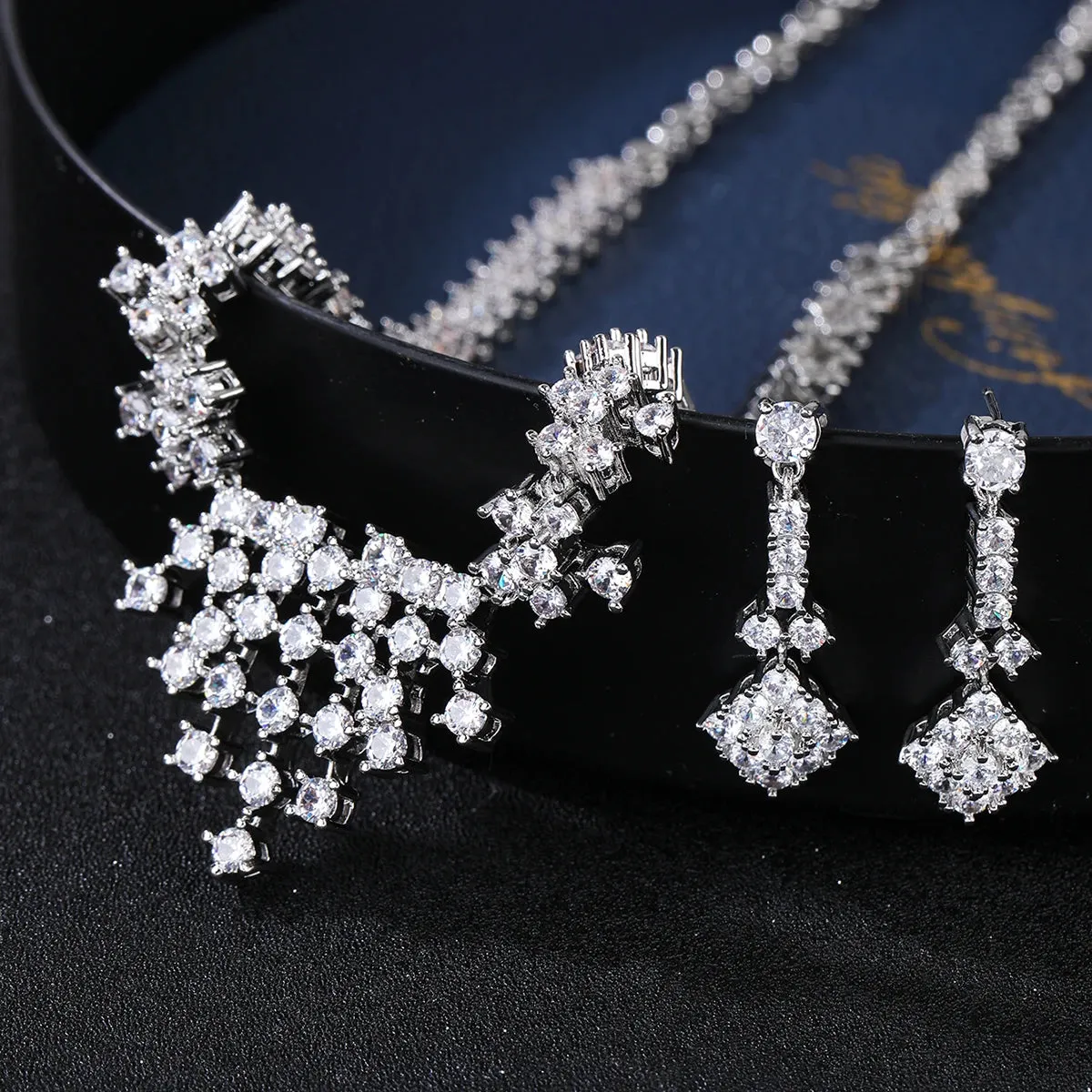 Fashion Simple Crystal Cubic Zirconia Drop Earrings Necklace Set For Women Jewelry Bridal Wedding Accessories CN10750