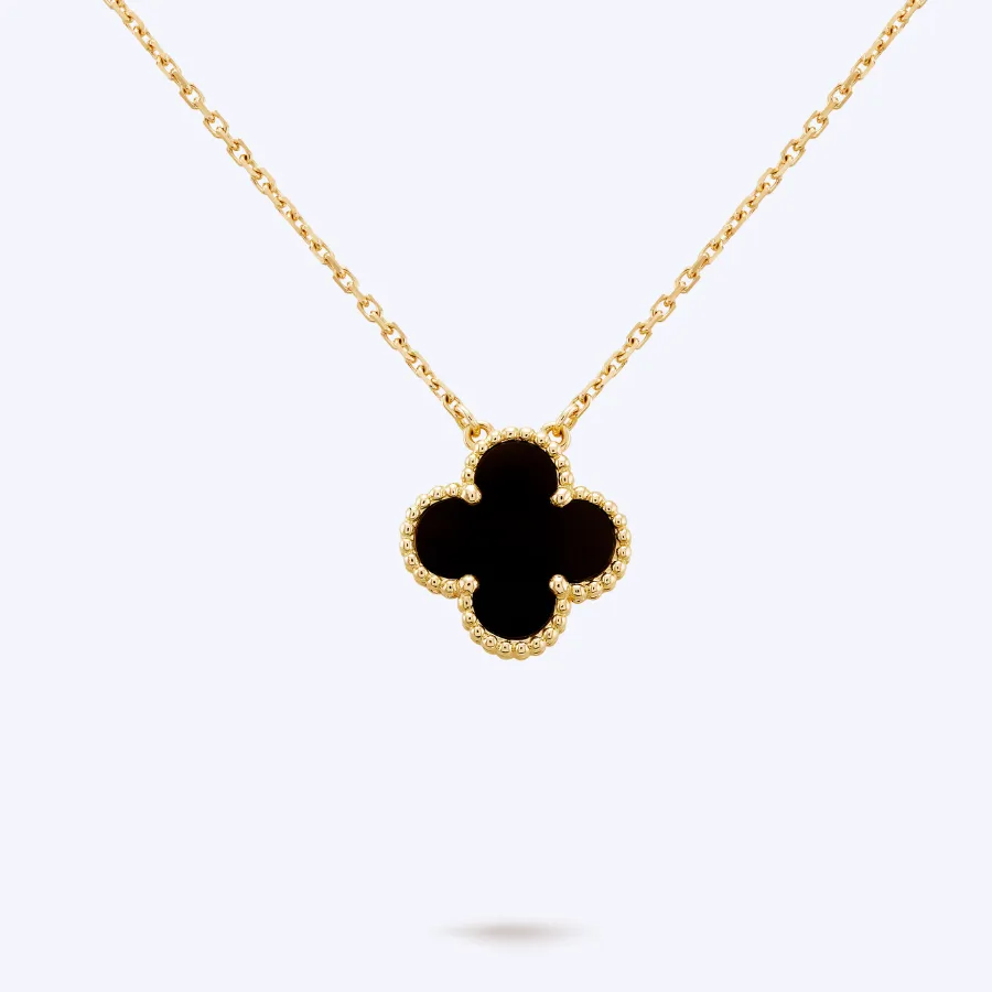 Florence Clover Pendant Necklace