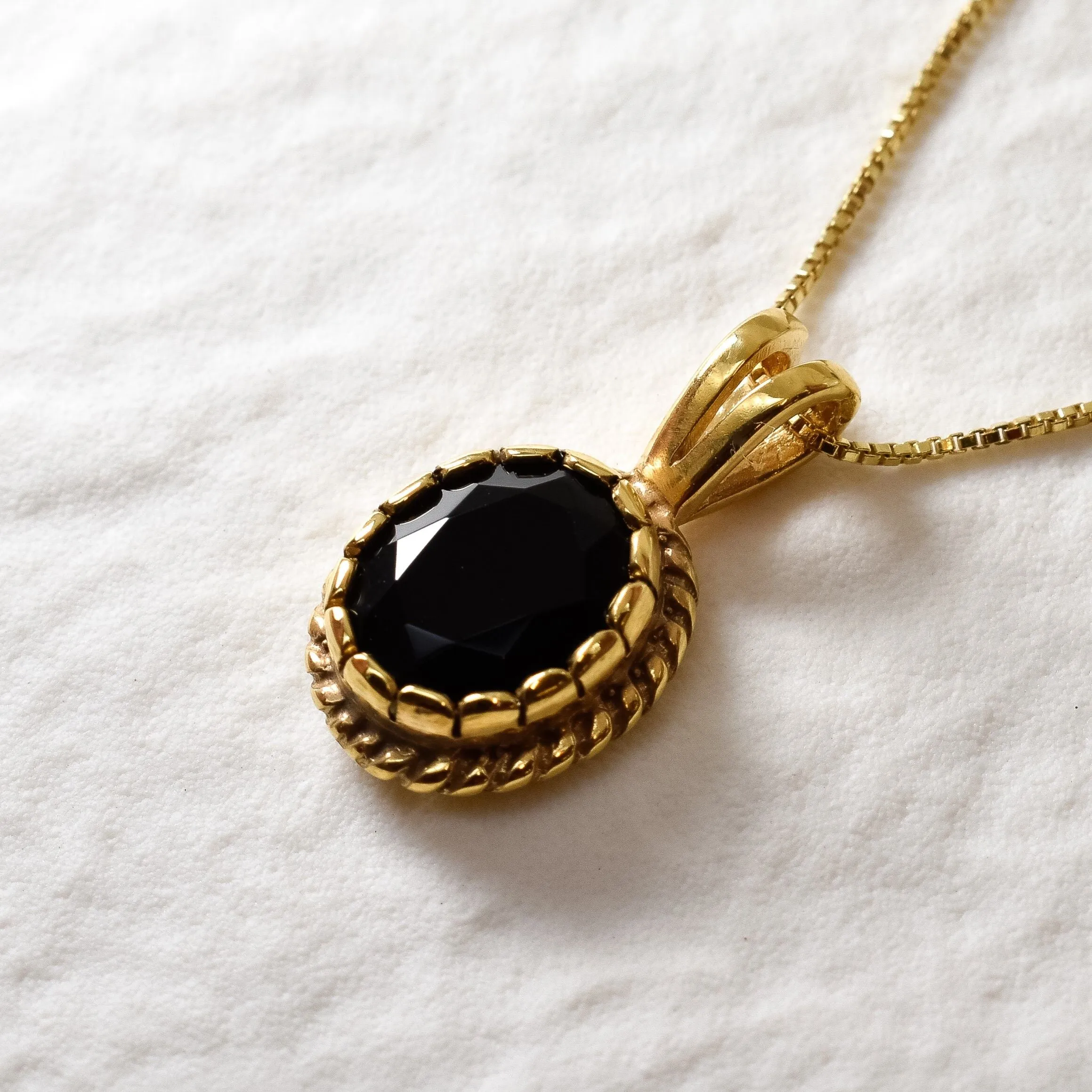 Gold Onyx Pendant - Black Oval Necklace - Vintage Onyx Necklace