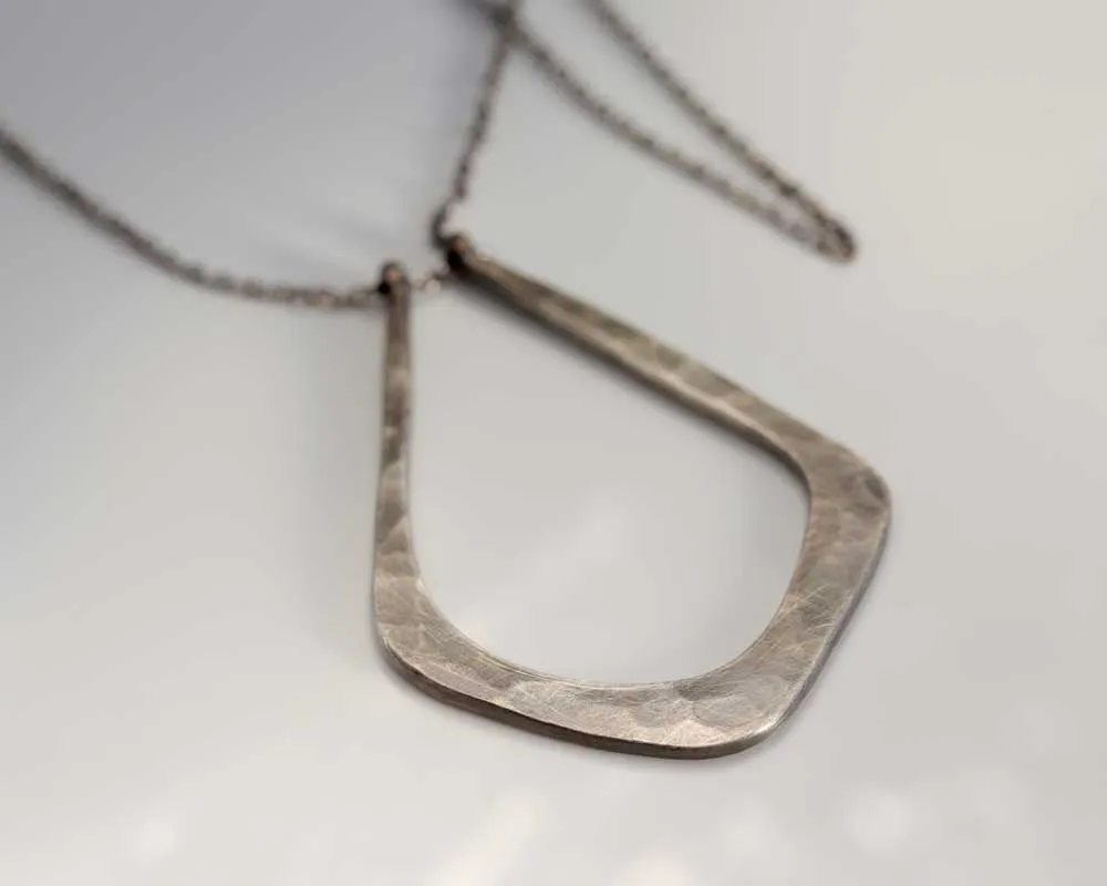 Hammer Texture Magic Ring Holder Necklace