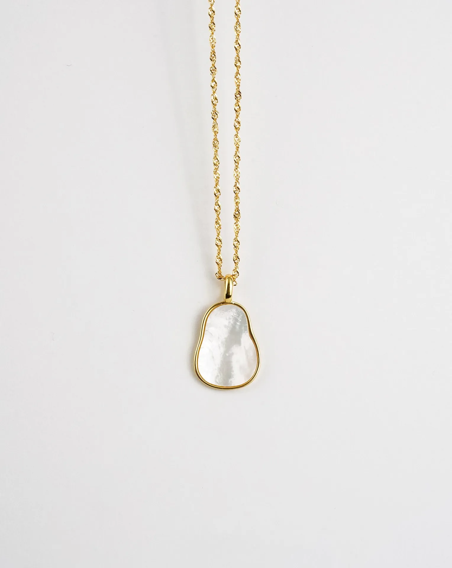 Luxurious Wave Mother of Pearl Necklace - Elegant & Sophisticated for Any Occasion | [Brand Name]