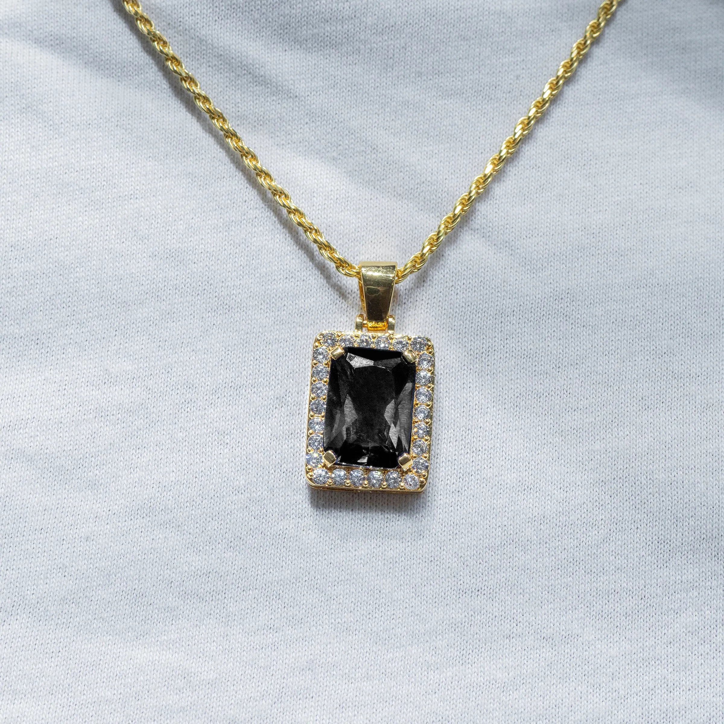 Mens Gold Onyx Necklace | Appx. 14.2 Grams