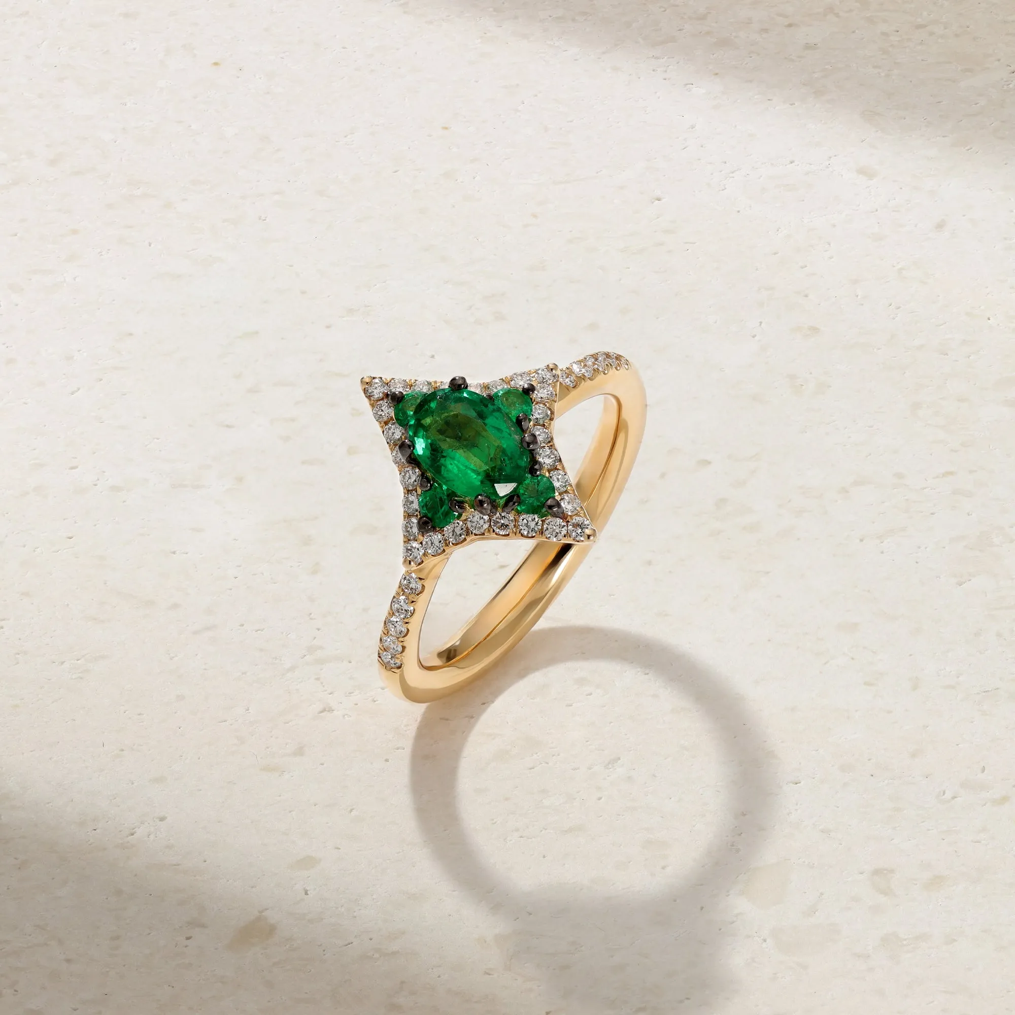 Notte Emerald and Diamond Ring