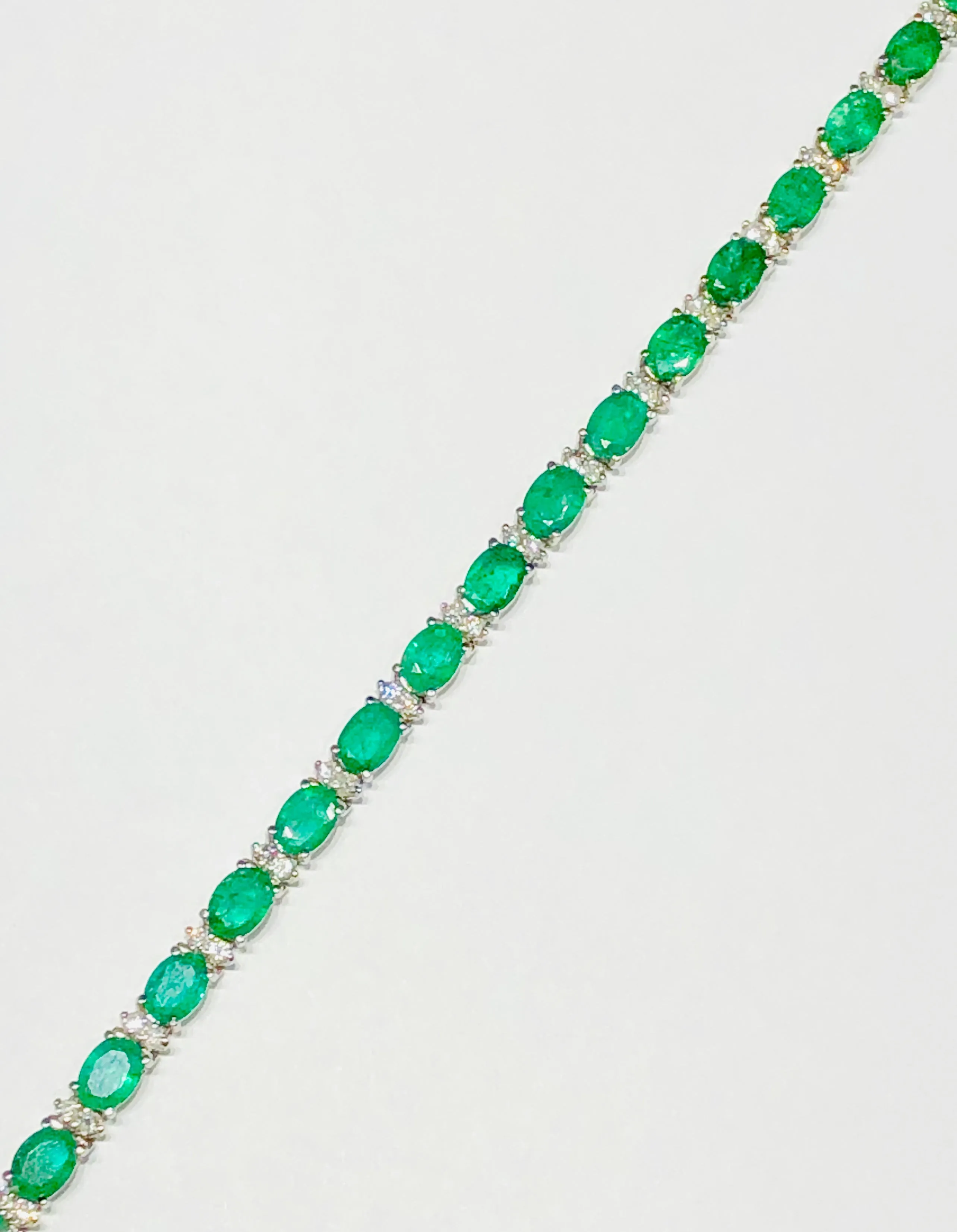 Oval Emerald and Diamond Bracelet (14K)