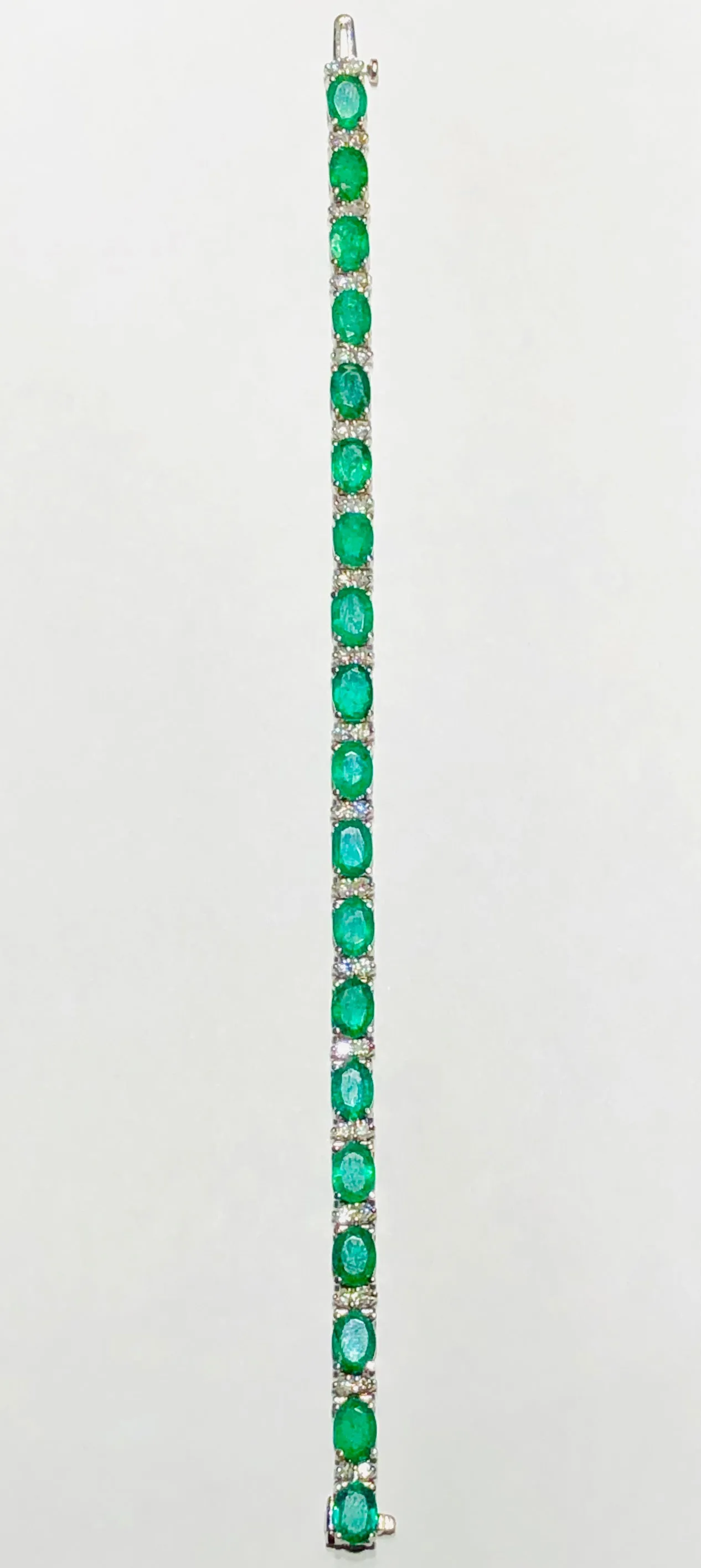 Oval Emerald and Diamond Bracelet (14K)