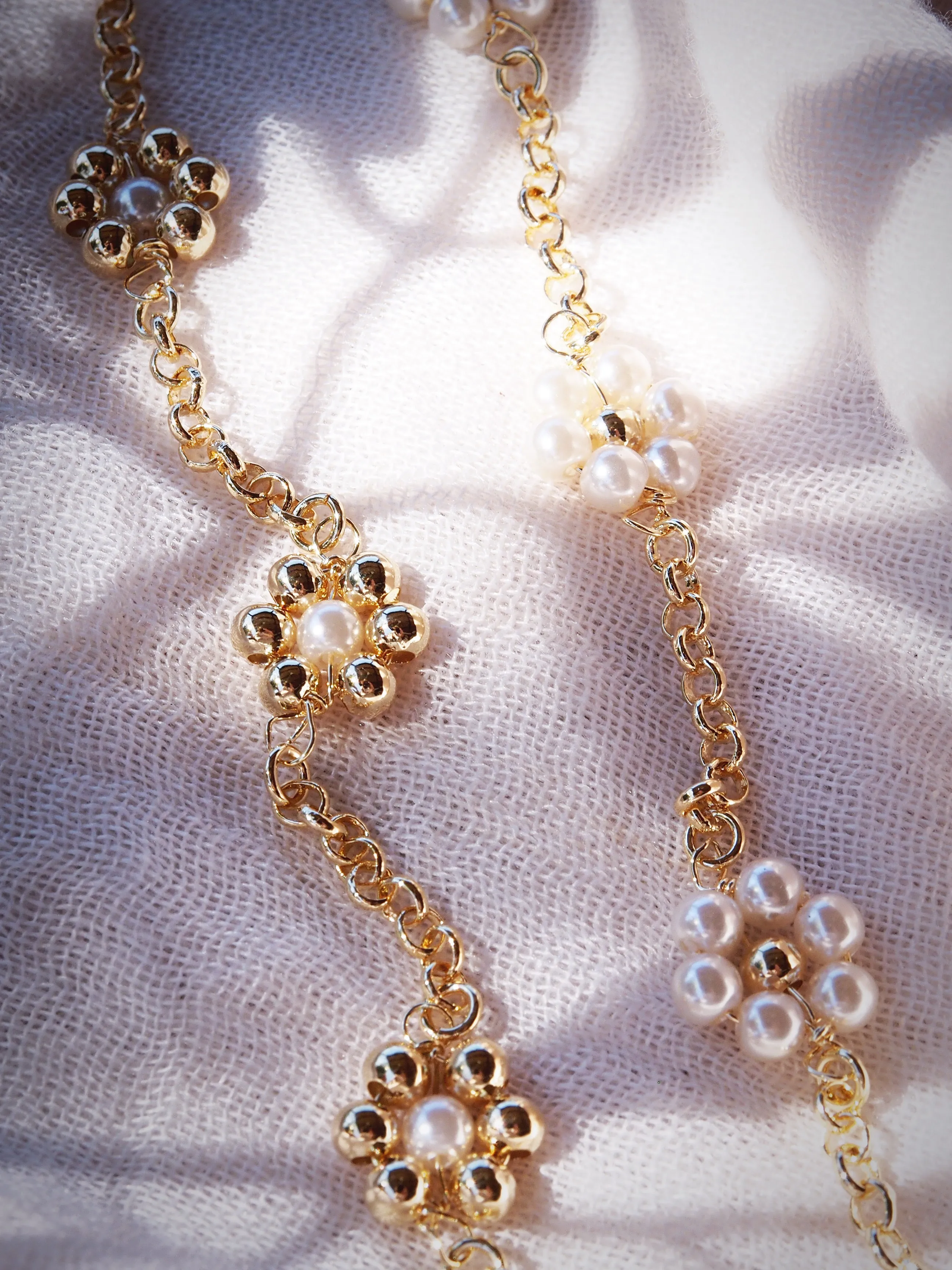 Pearl and Gold Daisy Chain Bracelet - Pua