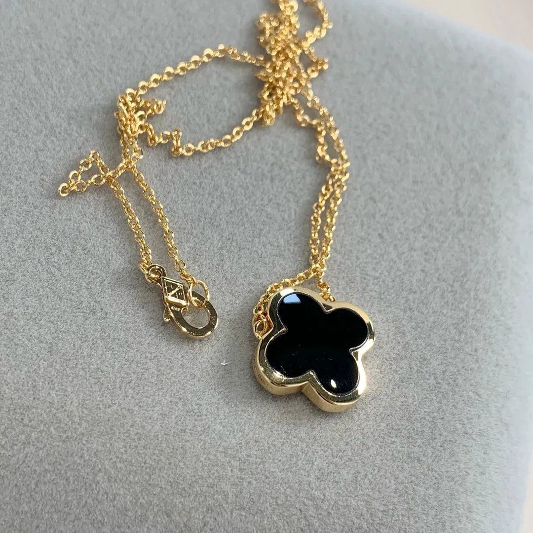 PURE CLOVER PINK GOLD ONYX NECKLACE