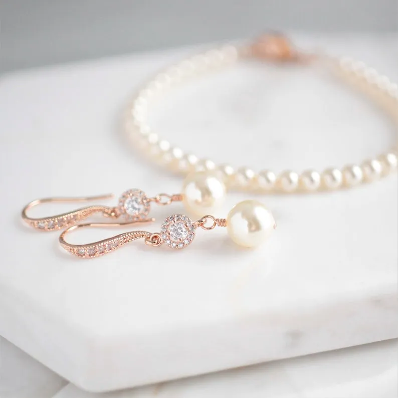 Rose Gold Pearl Necklace