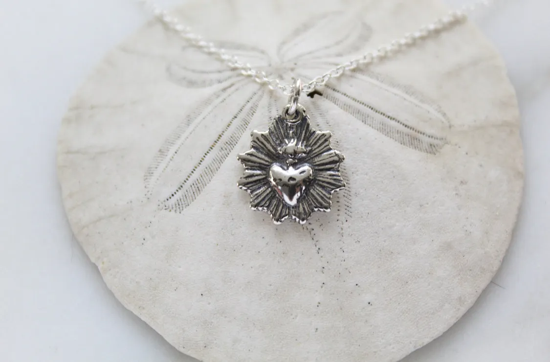 Scalloped Sacred Heart Necklace in 925 Sterling Silver (Oxidized version)