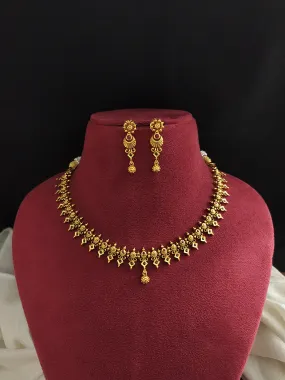 Simple antique necklace set