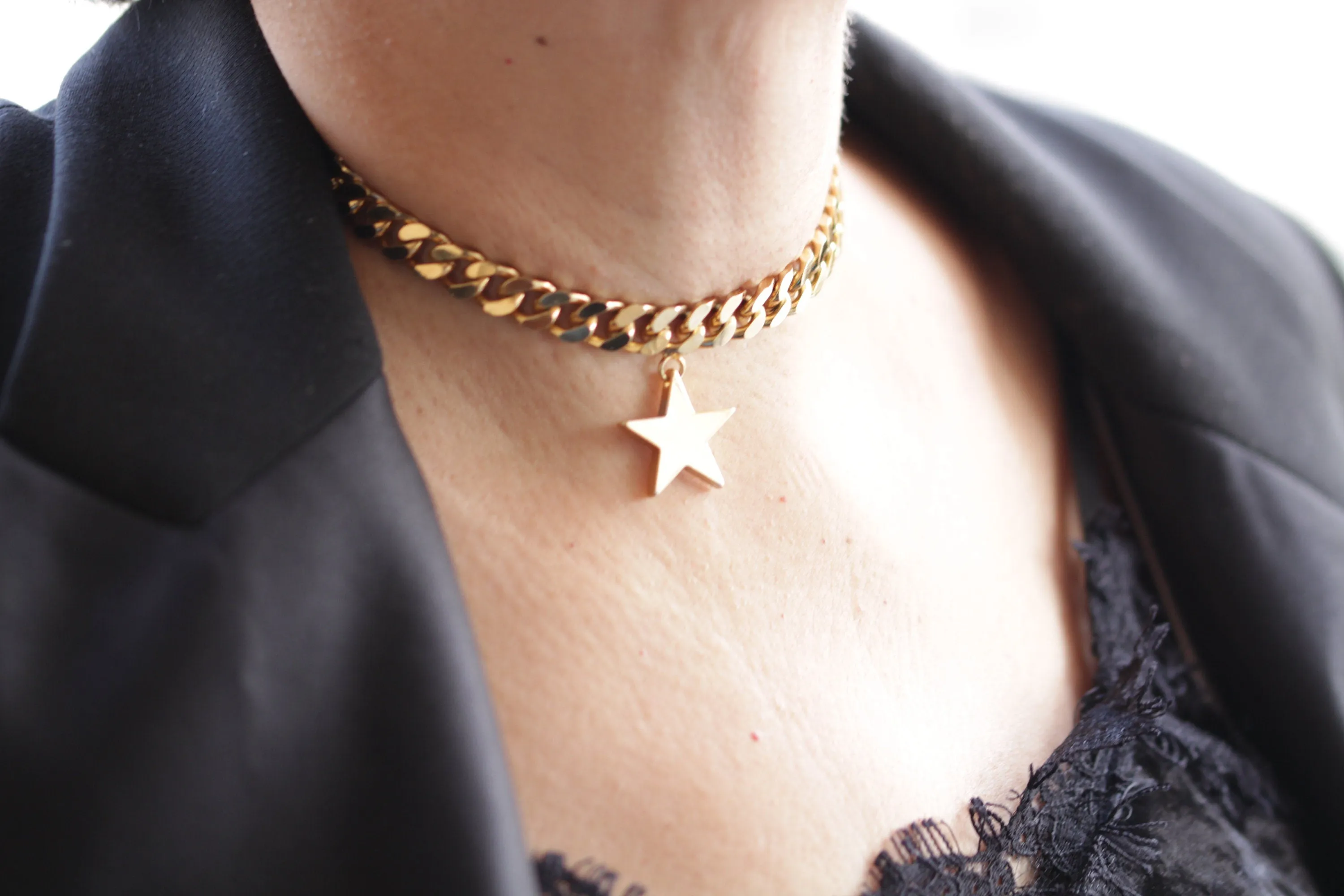 STAR CHUNKY NECKLACE