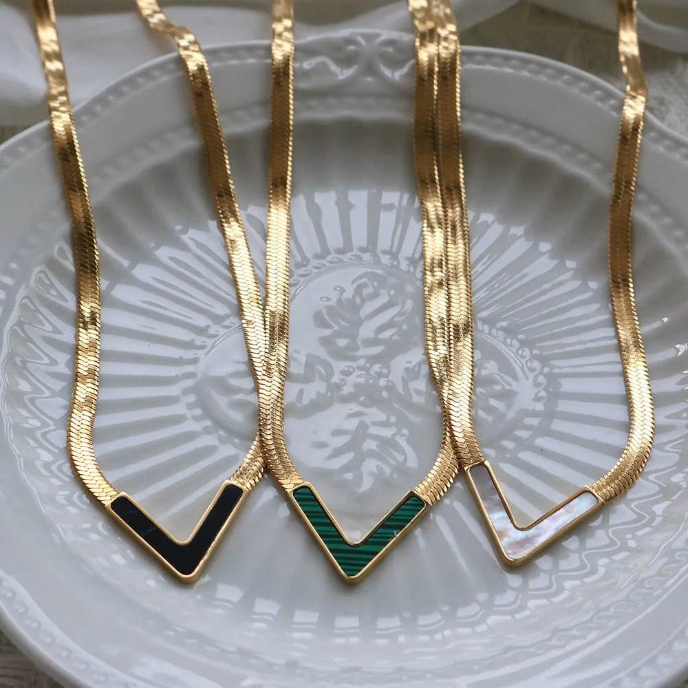 TEEK - V-Shaped Color Dip Necklace