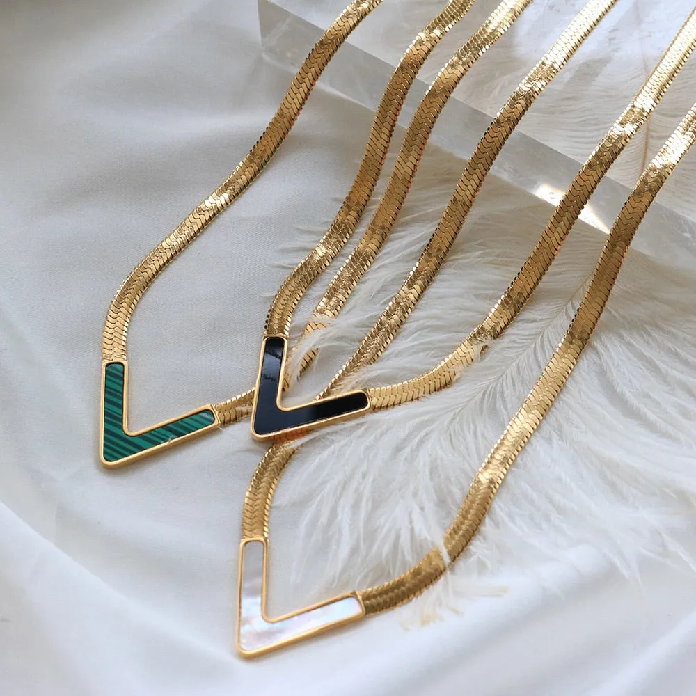 TEEK - V-Shaped Color Dip Necklace