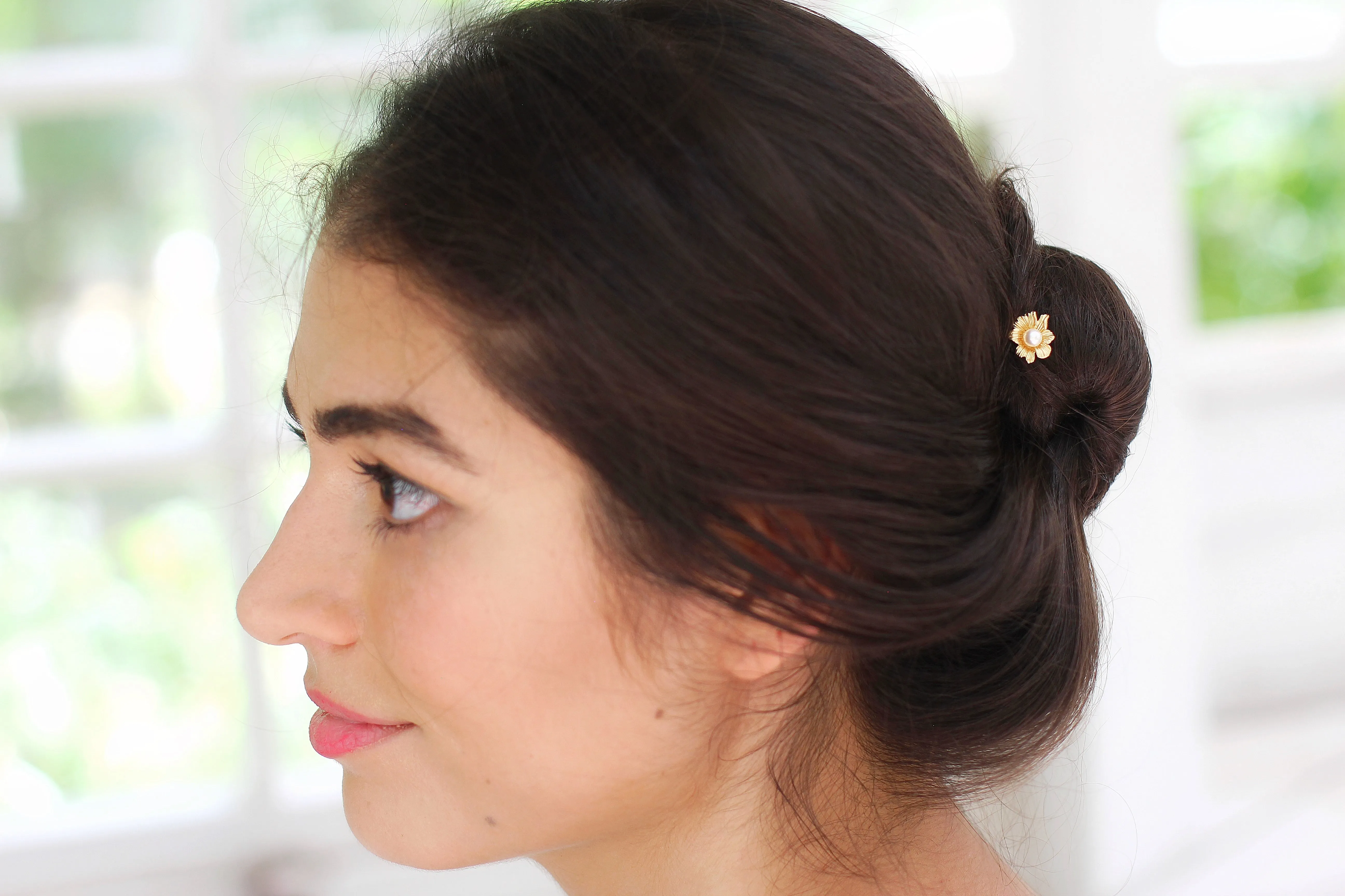 Tiny Flower & Pearl Hair Prong